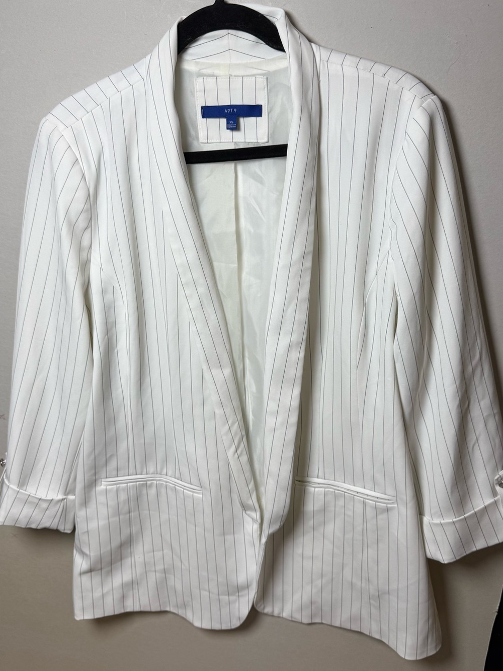 Apt. 9 White Blazer with Thin Gray Pinstripes